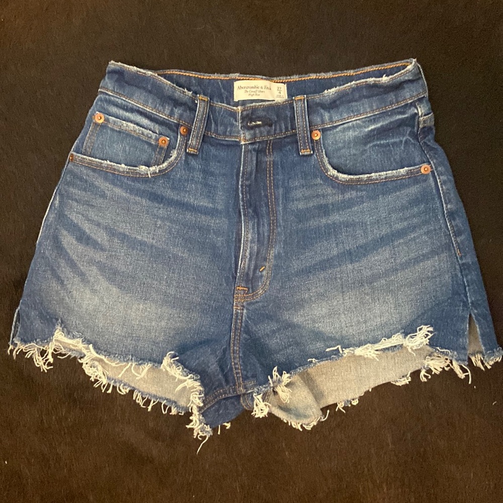 Abercrombie & Fitch High Rise Jean shorts size 4 // 27 - great condition